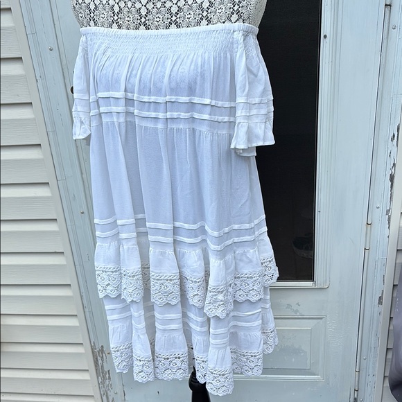 Anthropologie/MUCHE ET MUNCHETTE LADIES White Ruffled Tiered Off-Shoulder Dress - Picture 2 of 12